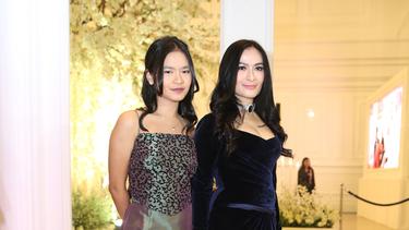 Pesona Para Selebriti Hadir Di Resepsi Pernikahan Baim Wong