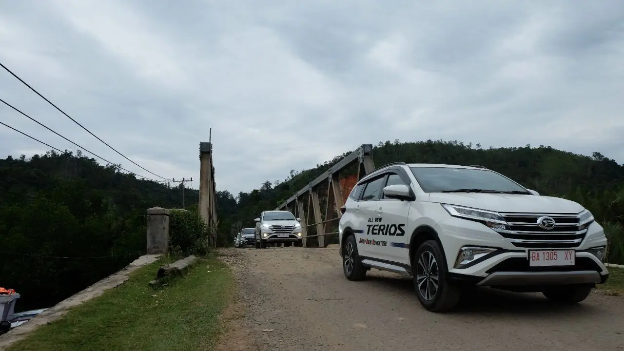 Menaklukan Alam Ranah Minang Bareng Daihatsu Terios Anyar (foto:ADM)