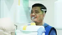 6 Dampak Negatif Gigi Ompong, Dokter Sarankan Penanganan dengan Implan