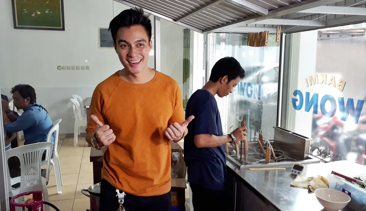 Walaupun kisah asmaranya dengan Vebby Palwinta sudah berakhir, Baim Wong mengaku masih menjalin komunikasi dengan mantannya itu. (Nurwahyunan/Bintang.com)