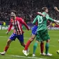 Para pemain Atletico Madrid merayakan kemenangan Liga Champions, babak 16 besar, pertandingan sepak bola leg kedua melawan Inter Milan di stadion Metropolitano di Madrid, Spanyol, Rabu, 13 Maret 2024. Atletico Madrid menang 3-2 dalam adu penalti. (Foto AP/Manu Fernandez)