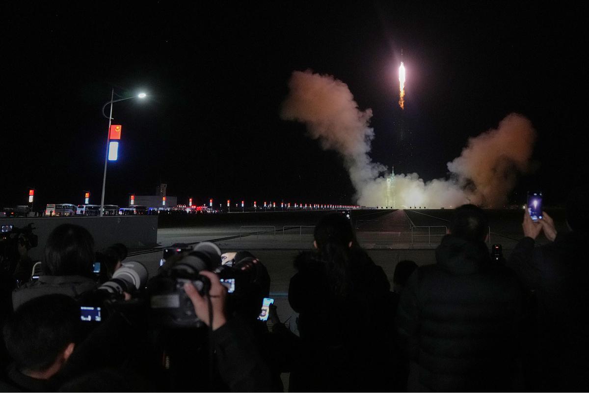 astronot china