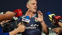 Pelatih Timnas Indonesia, John Herdman berbicara kepada awak media di Stadion Madya GBK, Jakarta pada Jumat (22/5/2026). (Bola.com/Hery Kurniawan)