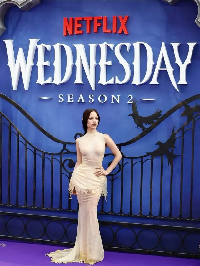 Gaya Dark Beauty Jenna Ortega di Malam Premiere Wednesday Season 2