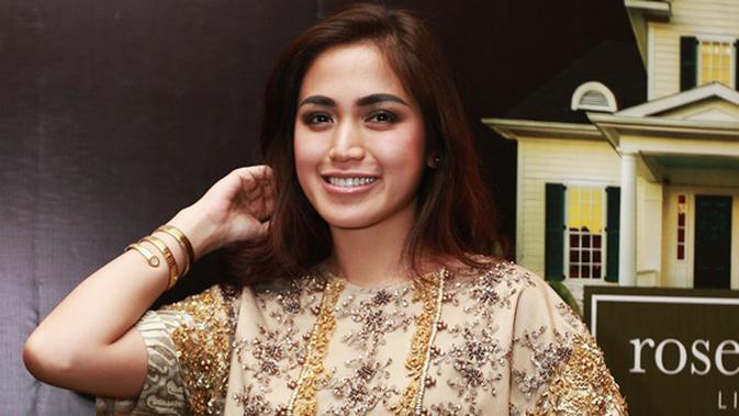 Pangkas Rambut  Jadi  Pendek  Ini Alasan Jessica Iskandar 