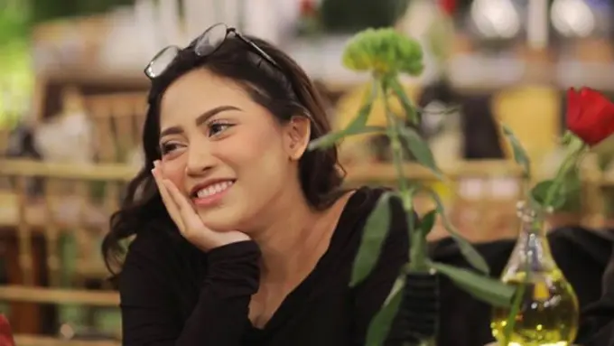 Suka Makeup, Tampilan Rachel Vennya Sukses Memikat Hati