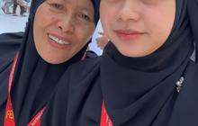 Potret Rara Lida Umrah sama Ibunya, Ngaku Belum Pantas Datang ke Tanah Suci 'Banyak Banget Dosa