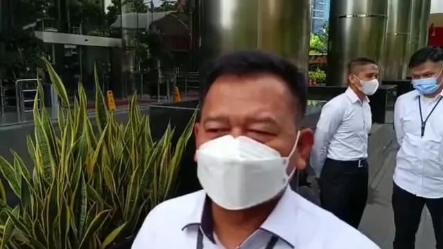 Komisi Pemberantasan Korupsi (KPK) mencabut seluruh akses Brigjen Pol Endar Priantoro di Gedung Merah Putih.