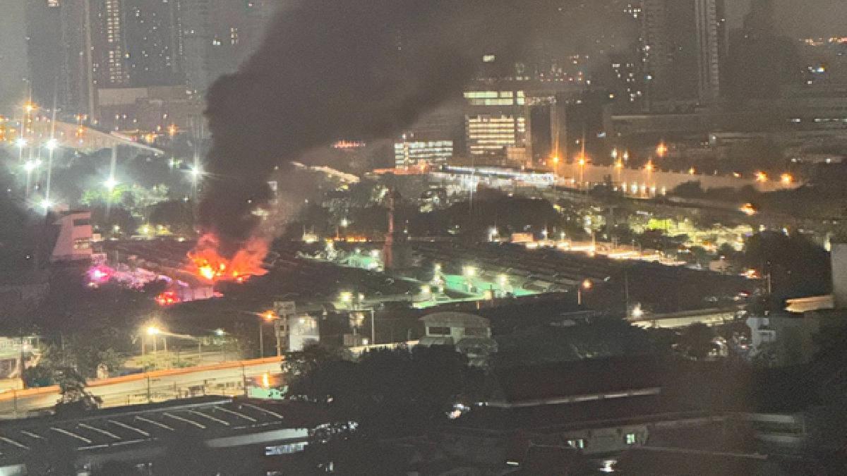 Pasar Chatuchak Thailand Kebakaran Lagi, 28 Toko Ludes Dilalap Api