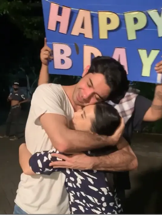 Prilly Latuconsina Ultah (Instagram/prillylatuconsina96)