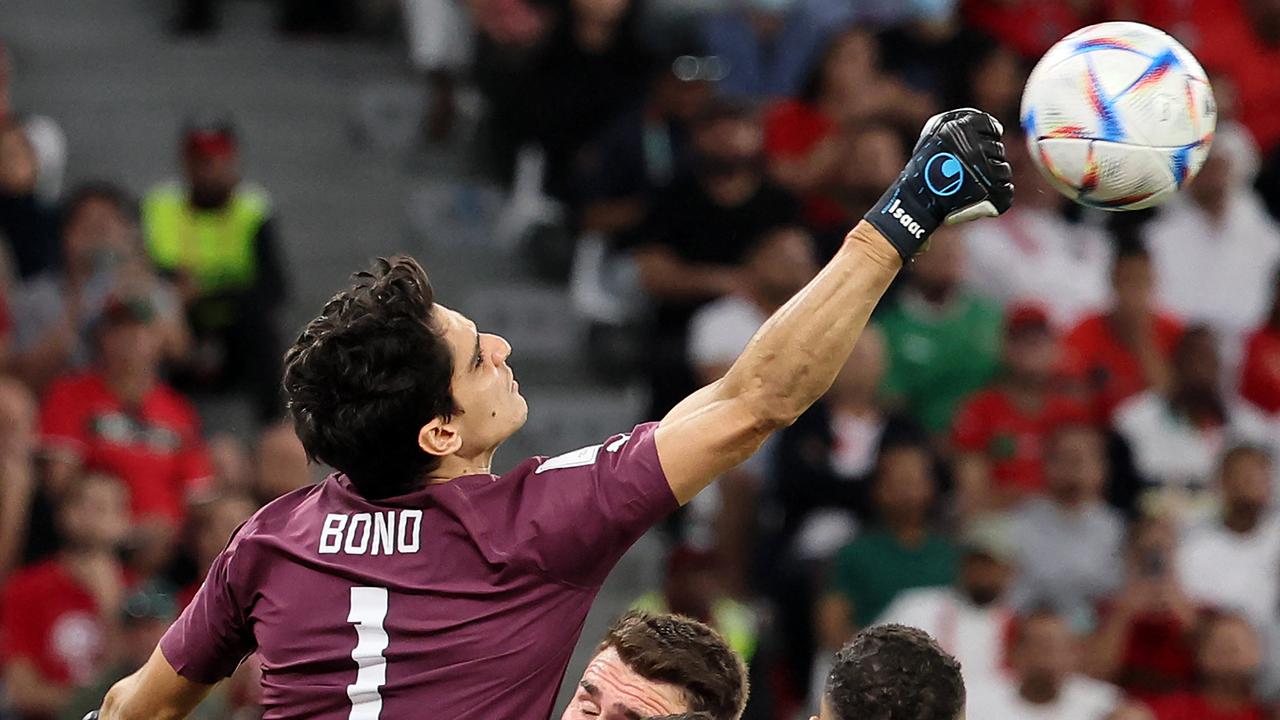 Kiper Yassine Bounou Jadi Pahlawan Maroko