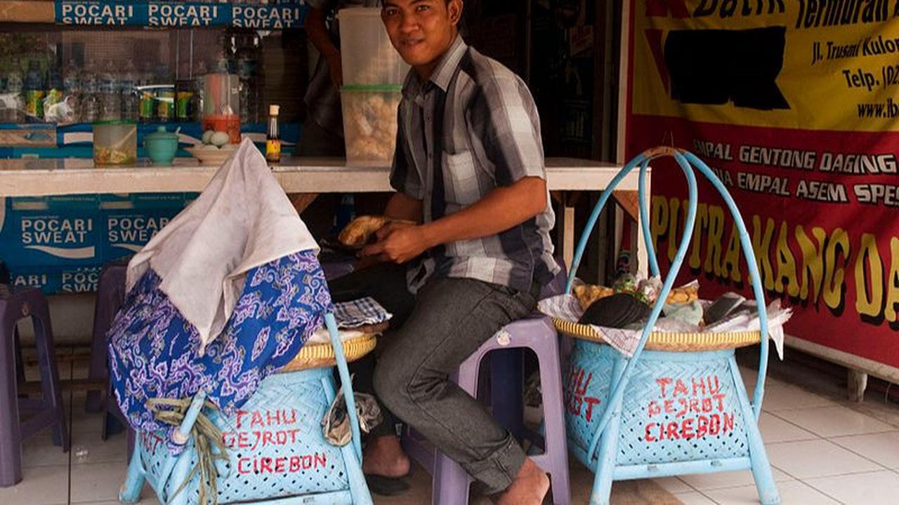 Asal Usul Tahu Gejrot di Cirebon
