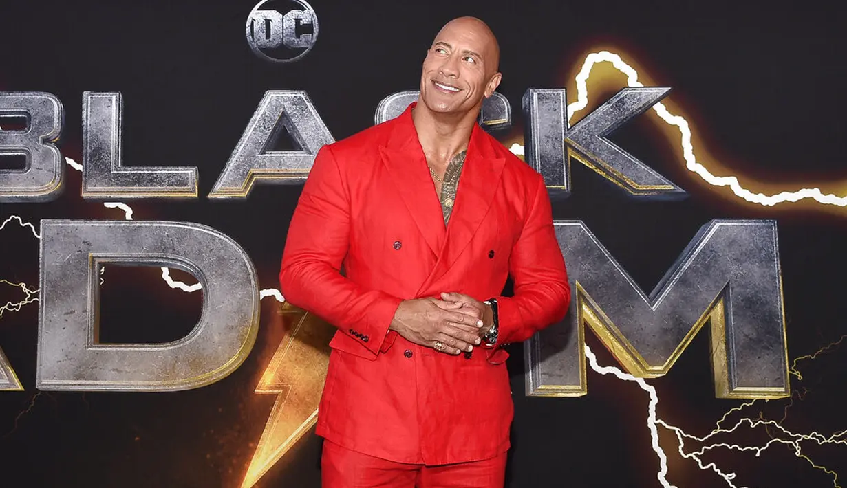 Dwayne Johnson dalam Premier Black Adam di Times Square, New York City, 12 Oktober 2022.  (Evan Agostini/Invision/AP)