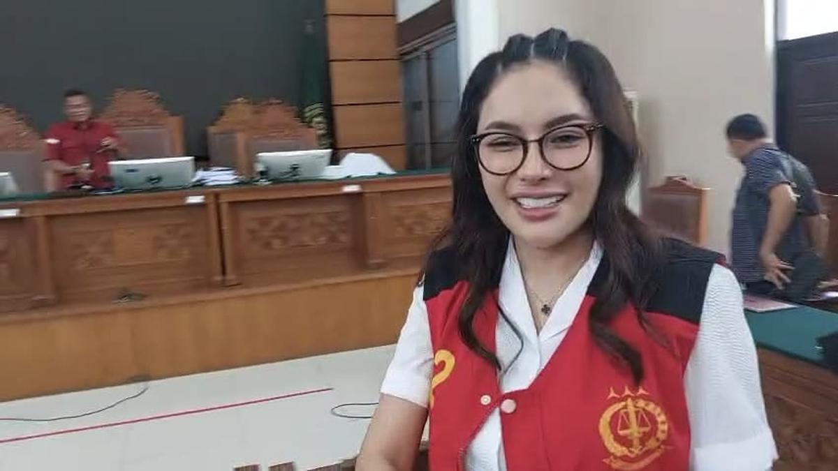 Sidang Kasus Nikita Mirzani Ungkap Produk Reza Gladys Tak Terdaftar BPOM, Oky Pratama Bersaksi Begini