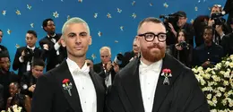 Sam Smith dan Christian Cowan. (Jamie McCarthy / GETTY IMAGES NORTH AMERICA / Getty Images via AFP)