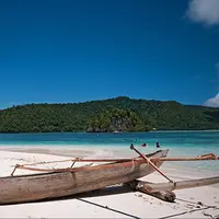Asyiknya berburu laor di Halmahera Utara.