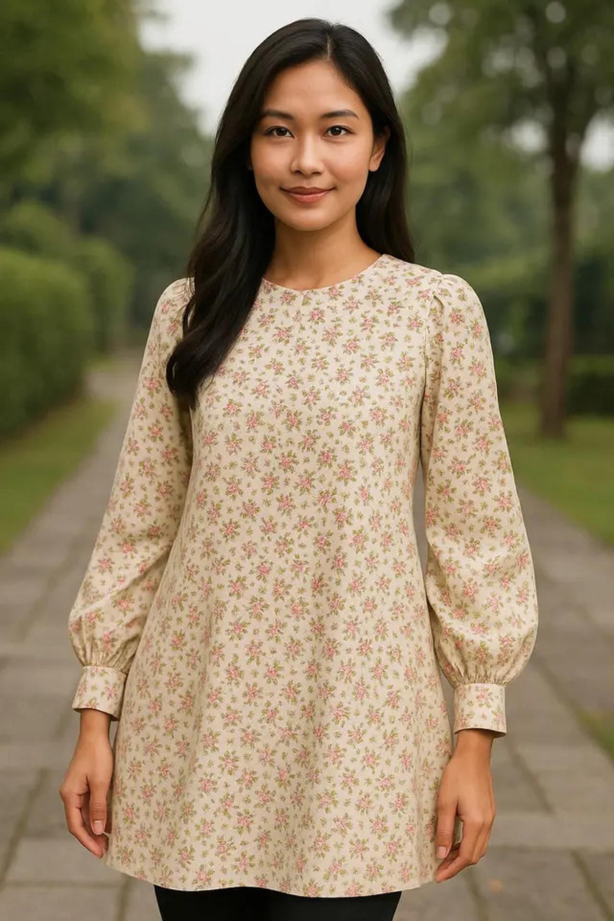 7 Model Tunik Motif Bunga Kecil Lengan Bishop, Bikin Tampilan Feminin dan Anggun di Segala Acara