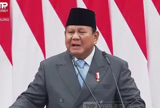 Presiden Prabowo Subianto dalam pidato kenegaraan dalam rangka penyampaian pengantar/keterangan atas RUU tentang APBN tahun Anggaran 2026 beserta nota keuangan dan dokumen pendukungnya di gedung DPR/MPR, Jakarta. (Tangkapan layar Youtube DPR).