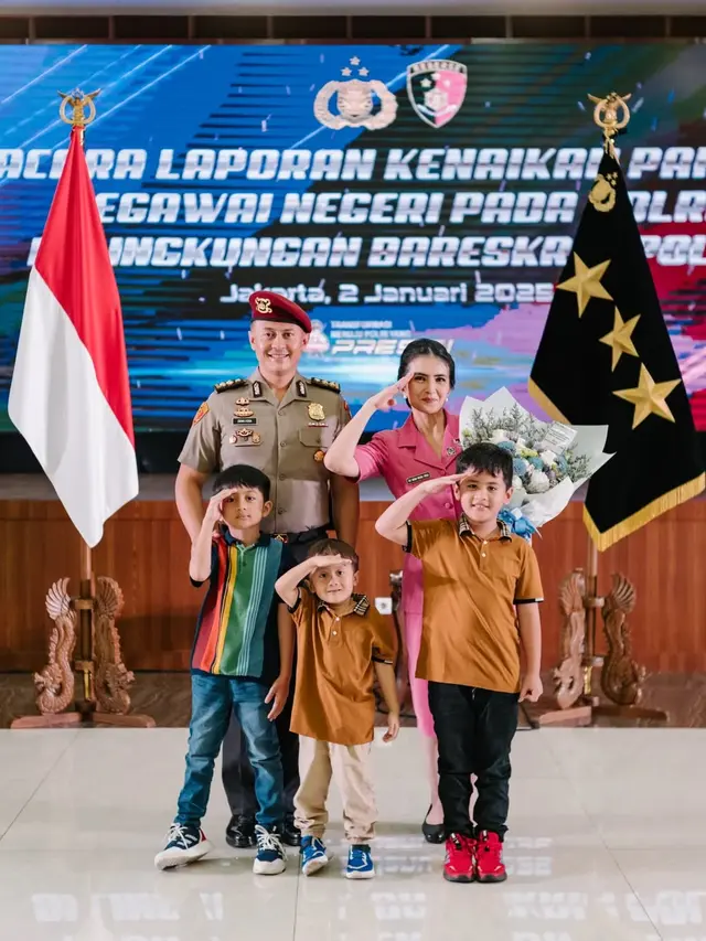 6 Potret Eks Artis FTV Kadek Devie Dampingi Suami di Acara Kenaikan Pangkat Jadi AKBP
