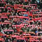 Tiga penerbangan yang dijadwalkan membawa 1.000 suporter Liverpool ke Kiev untuk final Liga Champions dibatalkan karena tak mendapatkan slot di Bandara Internasional Boryspil, Kiev. (AFP/Anthony Devlin)