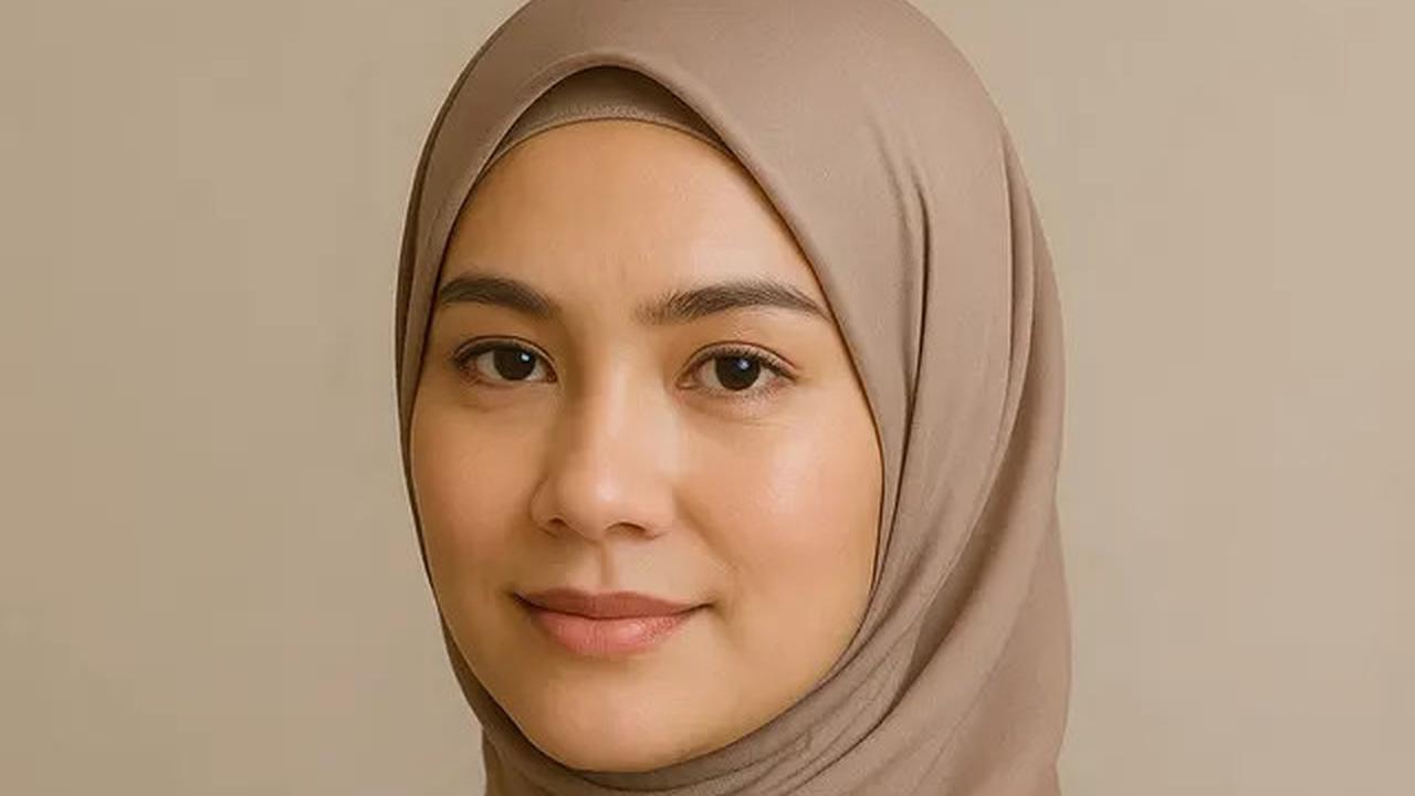 7 Model Hijab Segi Empat untuk Kondangan di 2025, Tampil Rapi dan Stylish