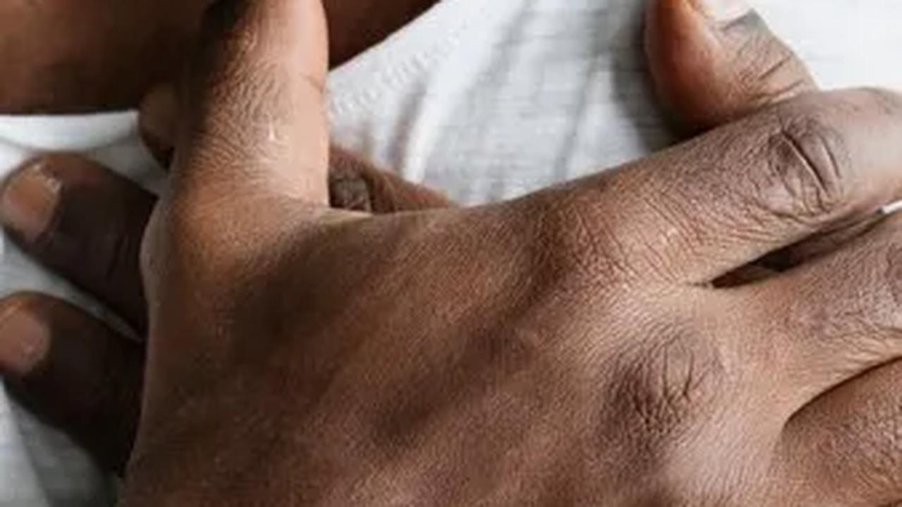 Jika kamu mengalami gejala yang mencurigakan, segera cari bantuan medis untuk diagnosis dan penanganan yang tepat. Ingatlah, keamanan selalu menjadi prioritas utama.