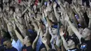 Suporter Hajduk Split, memberi dukungan saat pertandingan melawan Everton pada laga leg I play-off Liga Europa di Stadion Goodison Park, Jumat (18/8/20127). Everton menang 2-0 atas Hajduk Split. (AP/Nigel French)