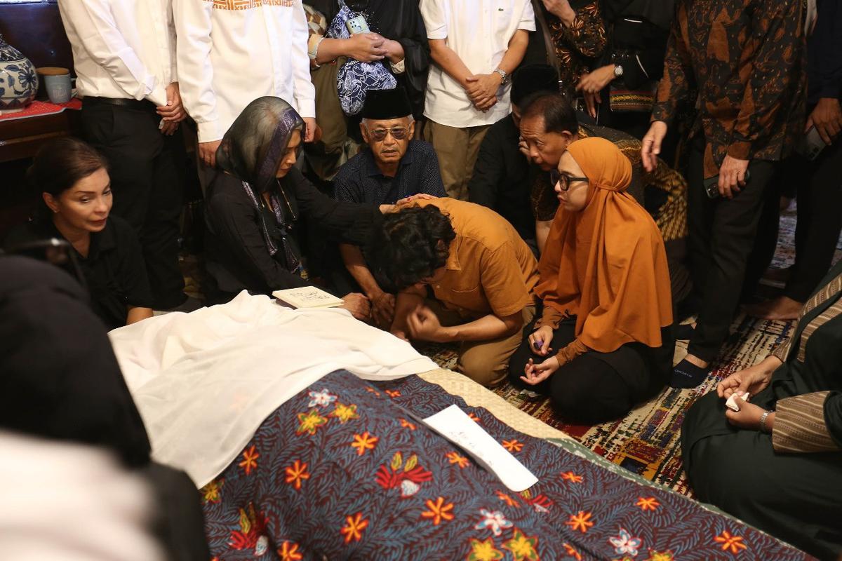 Marissa Haque Meninggal Mendadak, Ikang Fawzi Sangat Terpukul