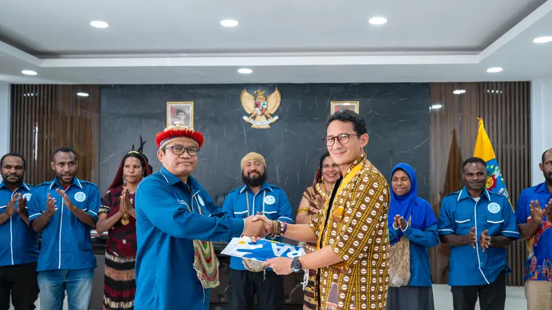 Sandiaga Uno melantik Dewan Pengurus Wilayah Gerakan Ekonomi Kreatif Provinsi Papua Pegunungan (Istimewa)