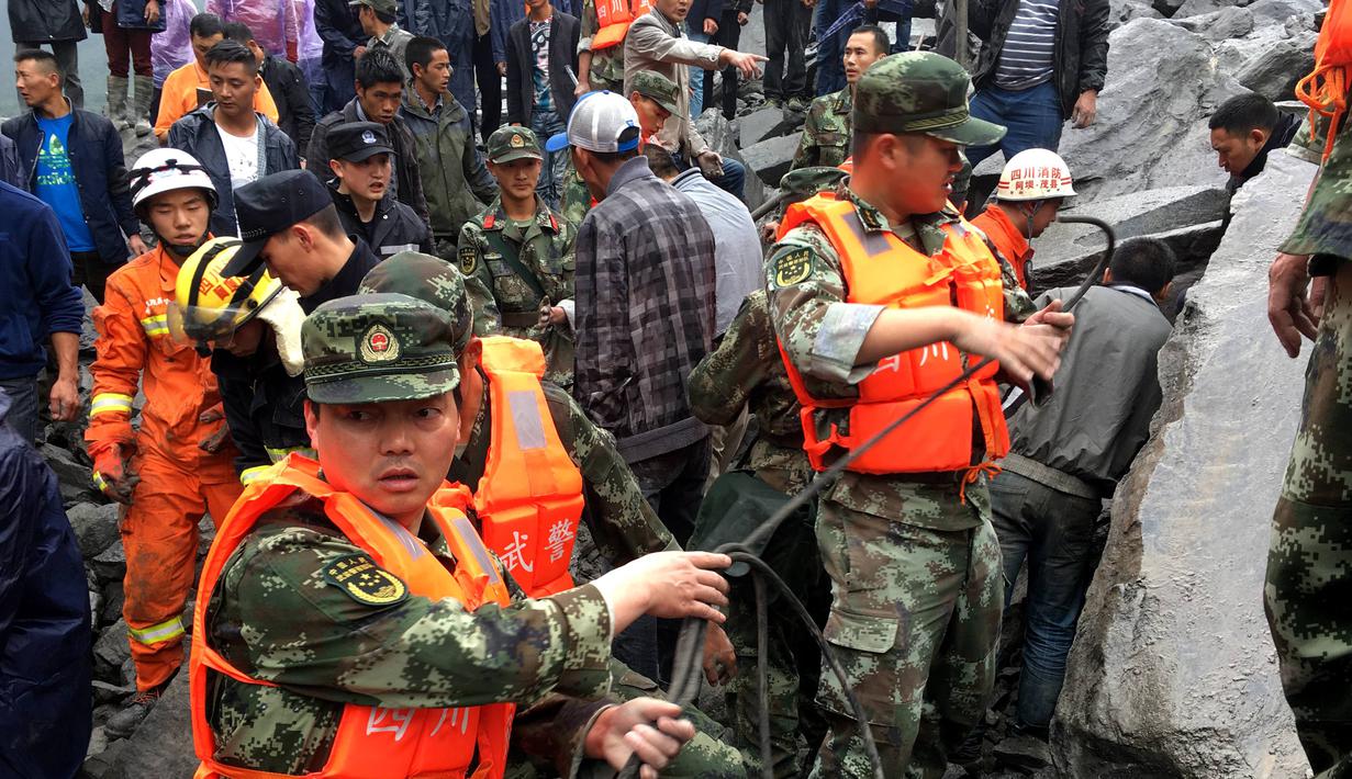 100 Orang Terkubur Bebatuan Akibat Longsor Di Tiongkok - Global Liputan6.Com