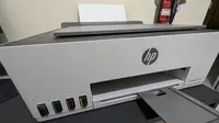 Review HP Smart Tank 580: Printer Multifungsi Hemat Biaya untuk Kebutuhan Cetak Tinggi. (Liputan6.com/ Yuslianson)
