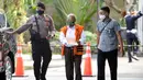 Terdakwa mantan anggota DPRD Kota Bandung, Kadar Slamet akan menjalani persidangan secara online lanjutan di Gedung KPK, Jakarta, Rabu (24/06/2020). Kadar diperiksa terkait kasus dugaan korupsi pengadaan tanah untuk RTH di lingkungan Pemerintah Kota Bandung Tahun 2012-2013. (merdeka.com/Dwi Narwoko)