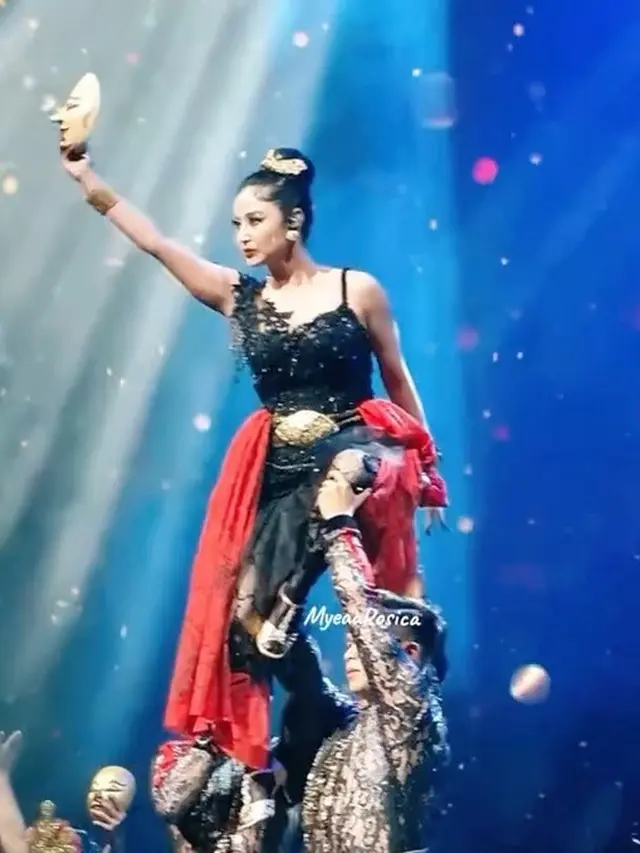 Dewi Perssik