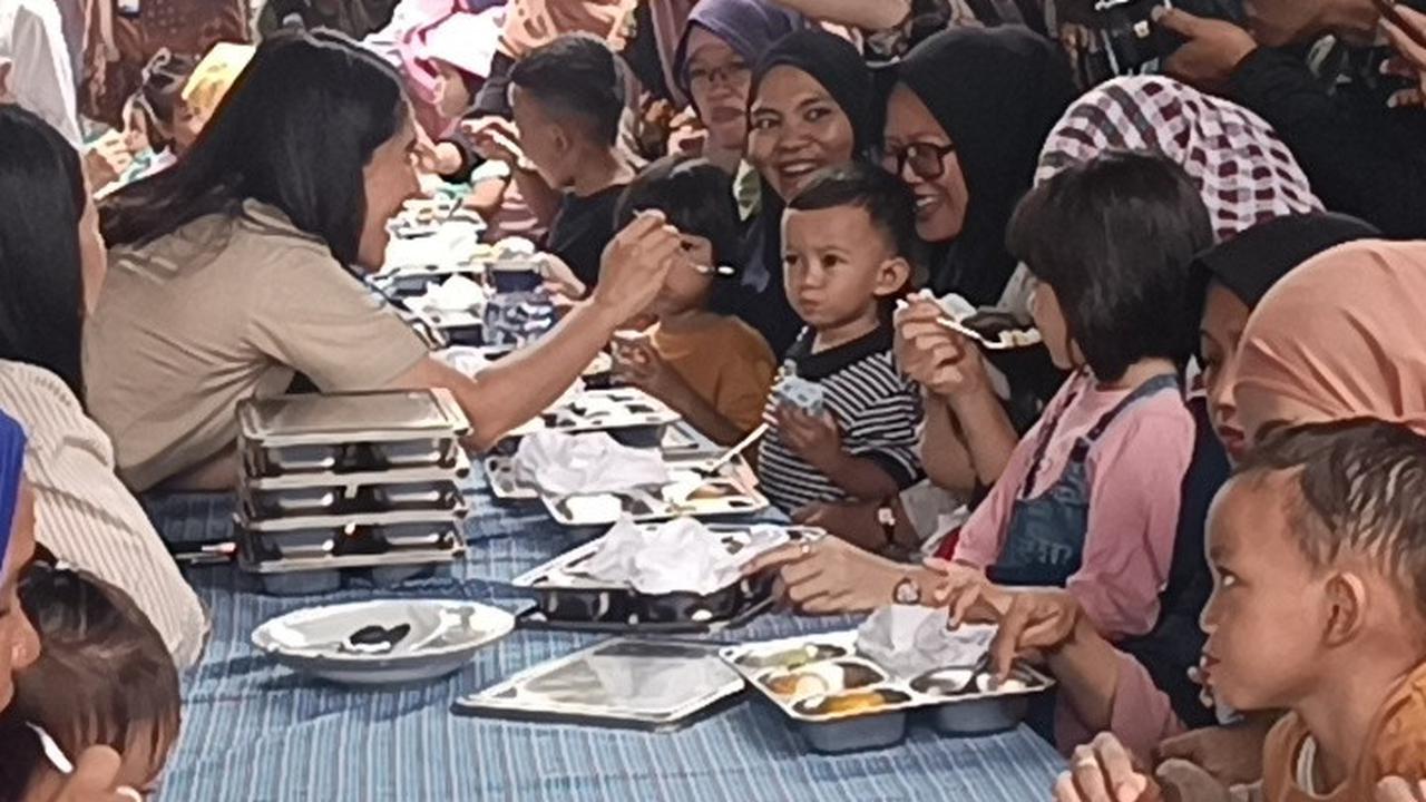 Wamen BKKBN Isyana Bagoes Oka Pantau Program Makan Bergizi Gratis di Posyandu Dahlia 2 Ciracas Jakarta Timur