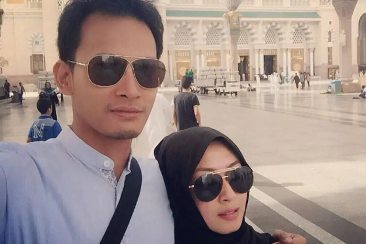 Fedi Nuril dan istri, Calysta Vanny Widyasasti