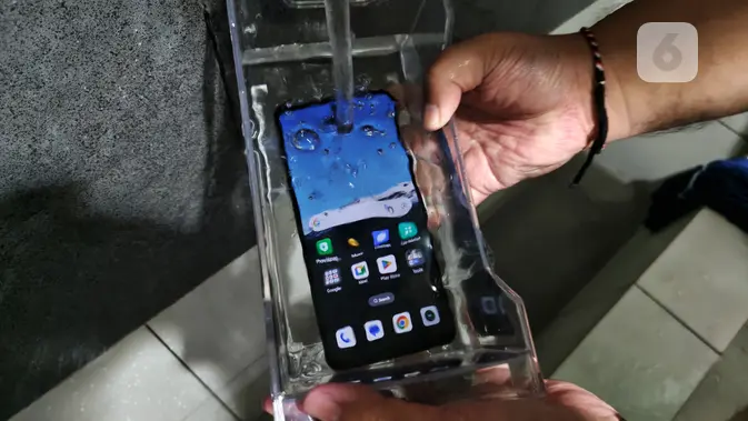 <p>Penampilan Realme C75 yang resmi rilis untuk pasar Indonesia. (Liputan6.com/Agustinus M. Damar)</p>