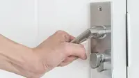 6 Penyebab Seseorang Selalu Mengecek Kunci Pintu dan Kompor Berkali-kali Sebelum Tidur, Ini Penjelasan Medisnya