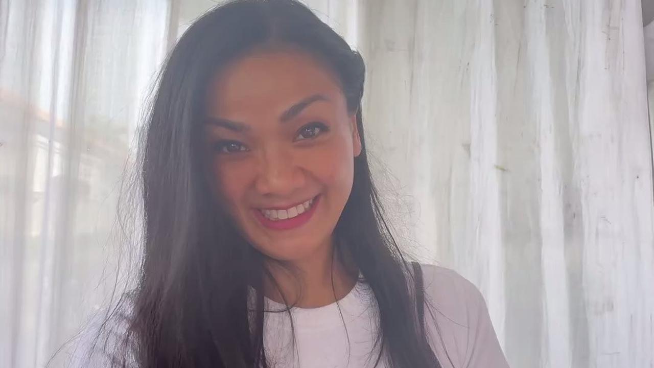 Tahun Baru Punya Jabatan Baru, Ernest Cokelat dan Nirina Zubir Kini Jadi Bapak - Ibu RT