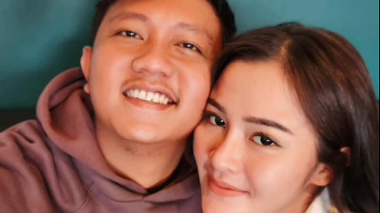 Dituding Pernah Jadi Wanita Simpanan, Ini 6 Potret Bella Bonita dan Denny Caknan Usai Nikah