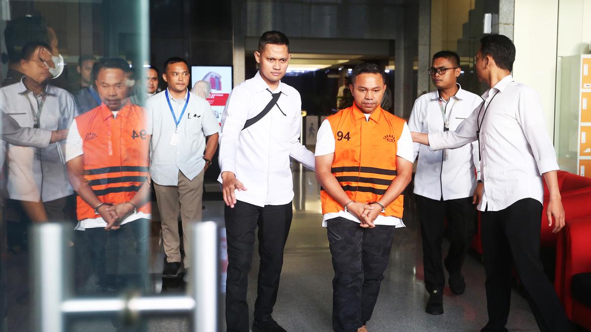 Gubernur Riau Nonaktif Dituntut 8 Tahun 6 Bulan Penjara di Kasus 'Jatah Preman' - merdeka.com