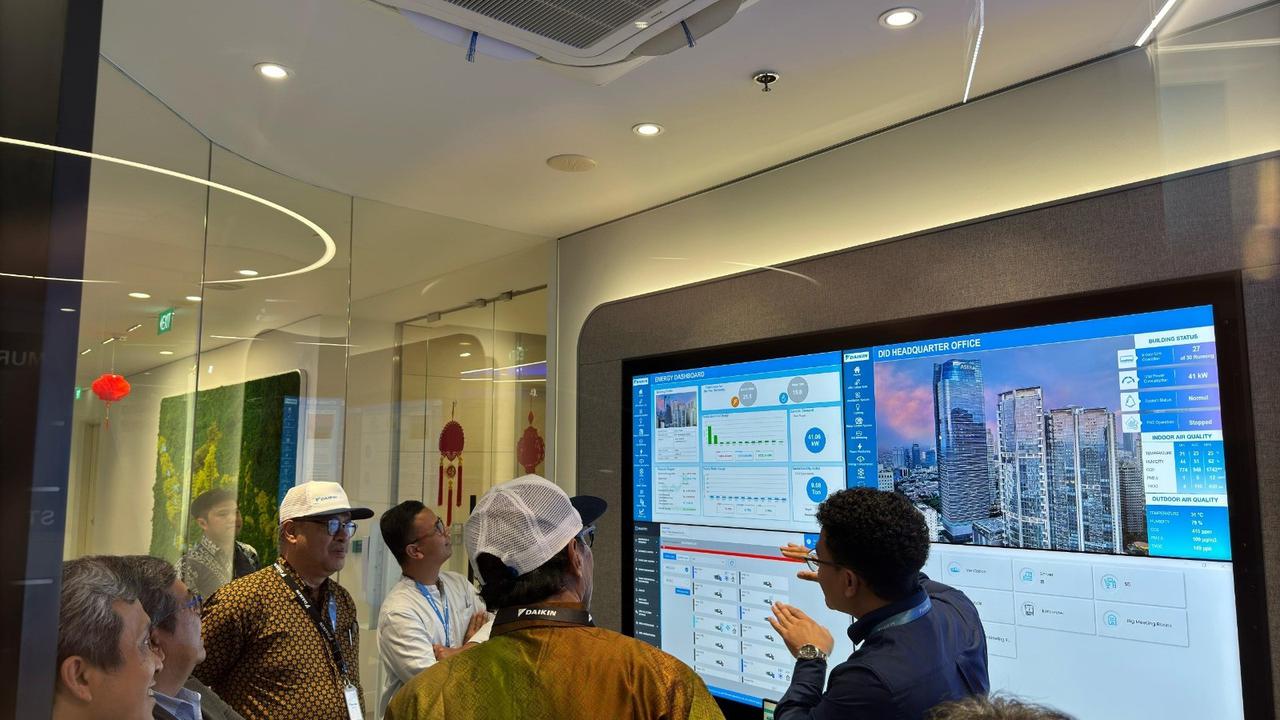 Kunjungan DKST ITB ke DAIKIN Indonesia