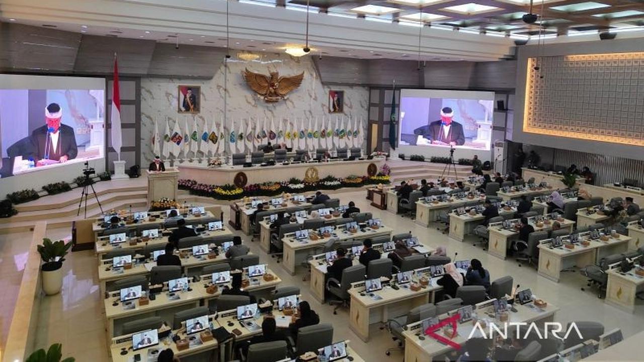 DPRD Jabar Bentuk Tiga Pansus, Tuntaskan Raperda Krusial Hingga Akhir 2025