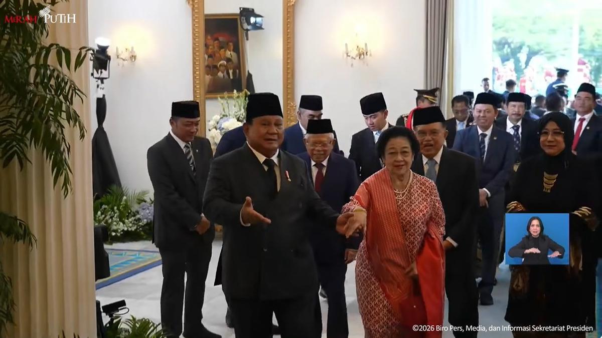 Momen Prabowo Gandeng Megawati usai Upacara Hari Lahir Pancasila