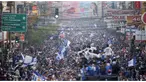 Pawai Persib Juara Piala Presiden 2015 di Kota Bandung pada Minggu (25/10/2015) dihadiri oleh ribuan Bobotoh. Beberapa viking asal Cimahi berharap bahwa kemenangan Persib ini berdampak pad sepak bola Indonesia yang lebih baik.