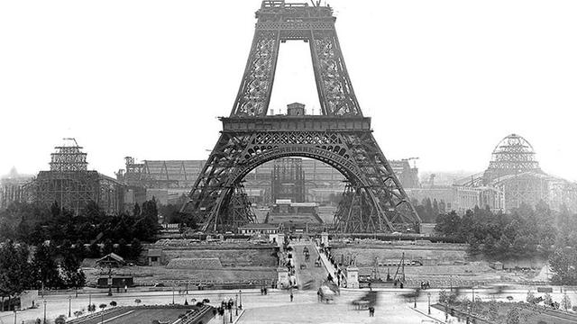 Potret Lawas 7 Landmark Dunia Saat Masa Pembangunannya