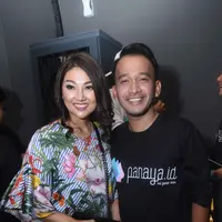 "Karena ya keluarga lebih kompeten beri statement soal kondisi Jupe. Saya lebih fokus ke Jupe dan pembiayaan aja. Karena uang penggalangan dana kemarin sudah ada jadi juga harus rajin bolak balik cek kesehatan," lanjutnya. (Nurwahyunan/Bintang.com)