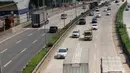 Kendaraan melaju di ruas Tol Jakarta Outer Ring Road (JORR), Jakarta, Rabu (21/2). Menurut Direktur Operasional II PT Jasa Marga Subekti Syukur, tarif yang proporsional setelah Tol JORR terintegrasi yaitu di atas Rp 10 ribu. (Liputan6.com/Angga Yuniar)