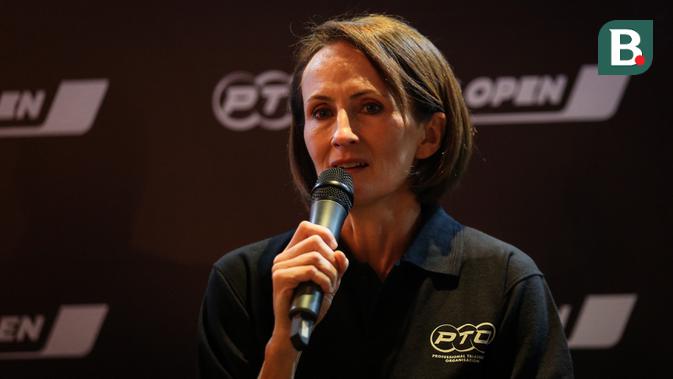 <p>CEO MetaSport, Nathalie Marquet memberikan keterangan kepada wartawan saat konferensi pers Professional Triathletes Organization (PTO) Asian Open 2023 yang berlangsung di Hotel Fairmont, Jakarta, Kamis (16 Februari 2023). PTO Asian Open akan berlangsung pada 19-20 Agustus 2023 di Singapura. (Bola.com/Bagaskara Lazuardi)</p>