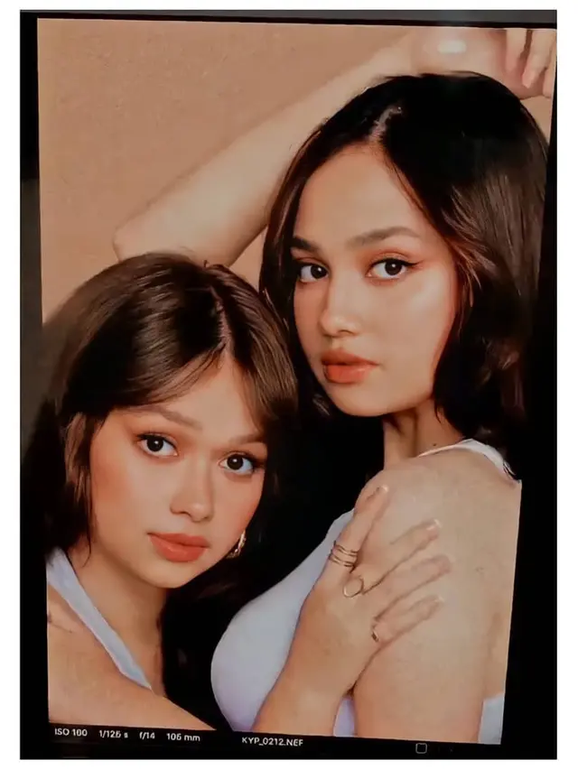 6 Pemotretan Syifa Hadju dan Rebecca Klopper, Disebut Kembaran