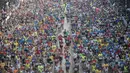 Ribuan pelari ambil bagian dalam ajang Berlin Maraton ke-43 di Berlin (25/9/2016). (AFP/John Macdougall)